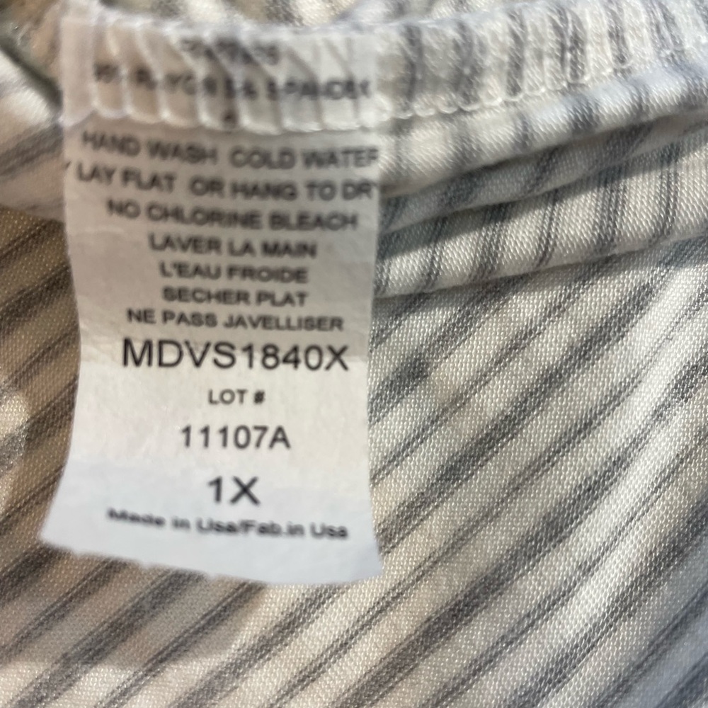 NWT Elan 1X Asymmetrical Striped Tee Gray  & White - Picture 6 of 6